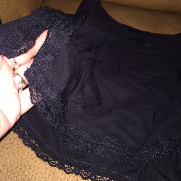 Shorts - Picture 2 of 3